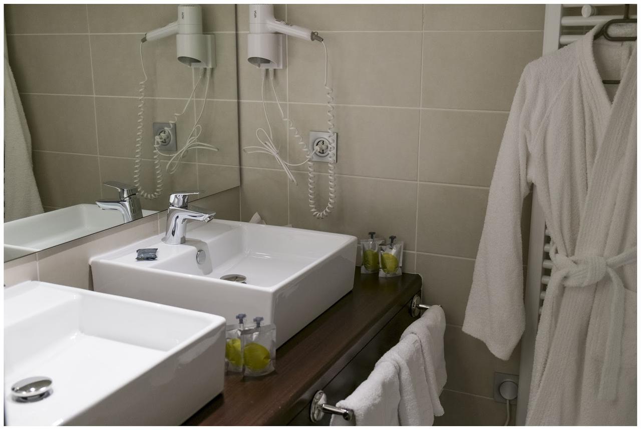 Hotel Corrieu La Llagonne Zewnętrze zdjęcie