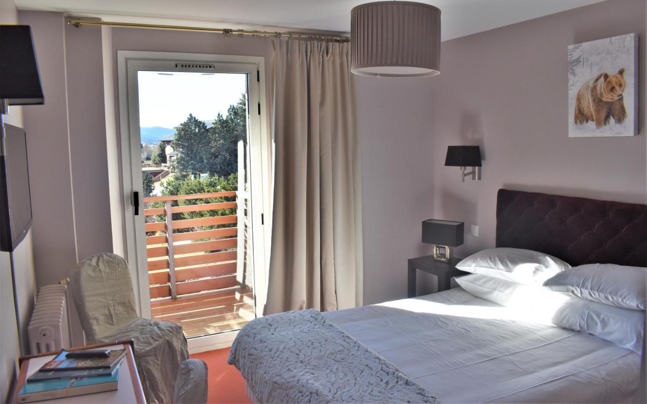 Hotel Corrieu La Llagonne Zewnętrze zdjęcie