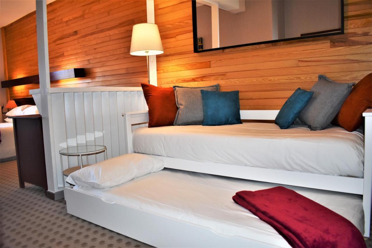 Hotel Corrieu La Llagonne Zewnętrze zdjęcie